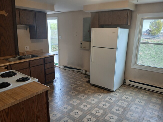 Building Photo - 1106 Hazel Dr