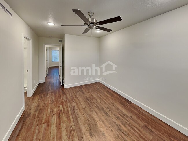 Building Photo - 6018 W Copper Hawk Dr