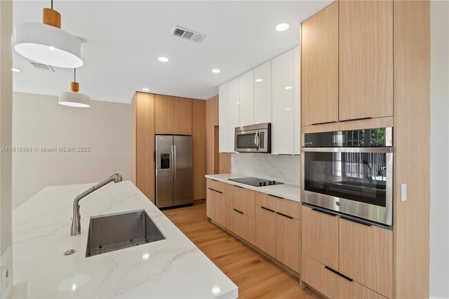 Building Photo - 11032 NW 48th Ln