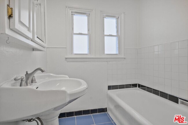 Building Photo - 6087 Horner St