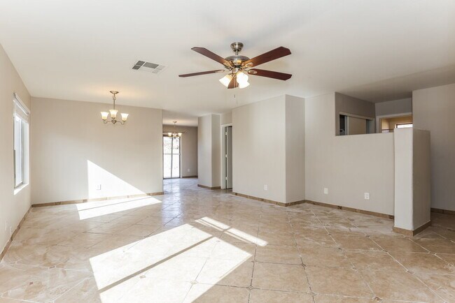 Building Photo - 13926 N 150th Ln