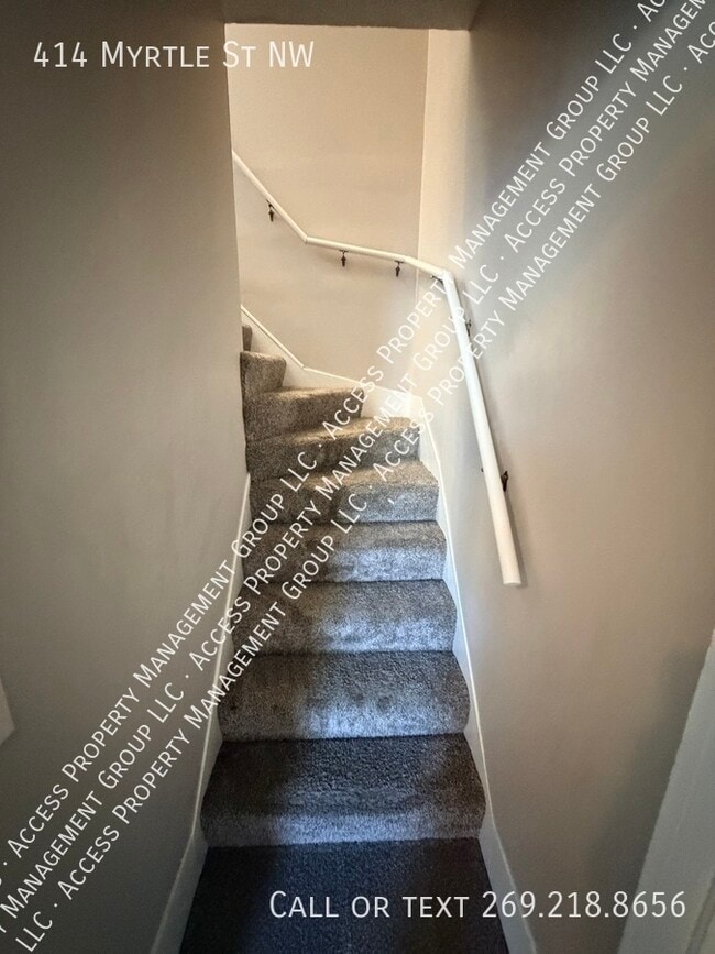 Building Photo - 414 Myrtle St NW