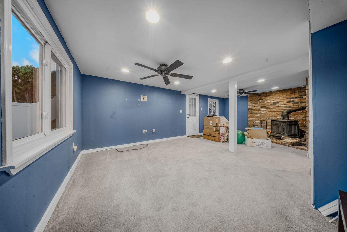 Building Photo - 67 Beecher Ave