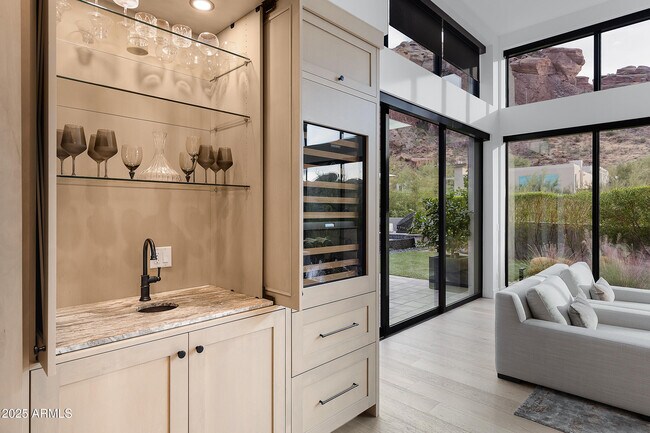 Building Photo - 5841 N Echo Canyon Cir