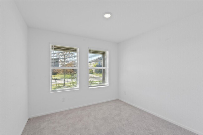 Building Photo - 28922 Rustic Windmill Wy