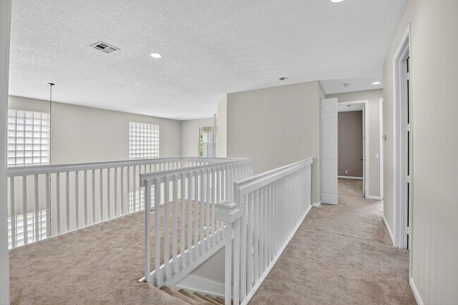 Building Photo - 9917 Cobblestone Creek Dr