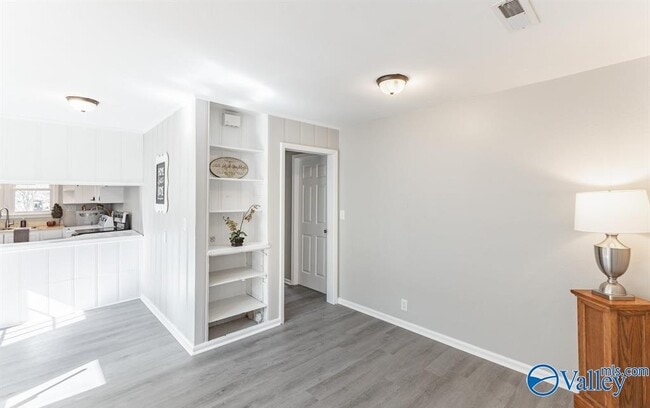 Building Photo - 401 12th Ave NW