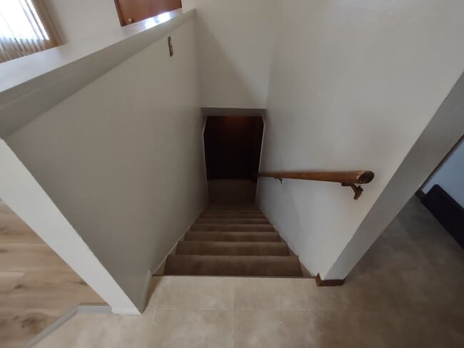 Building Photo - ALL PROSPECTIVE TENANTS MUST SUBMIT A $58 ...