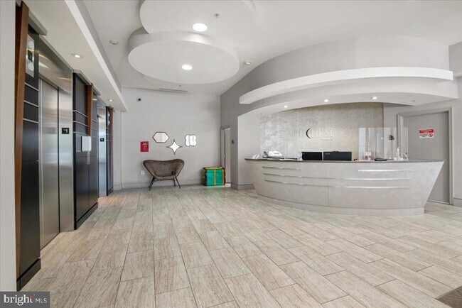 Building Photo - 3600 S Glebe Rd