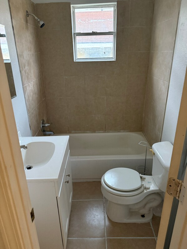 Building Photo - 2130 Feliciana St