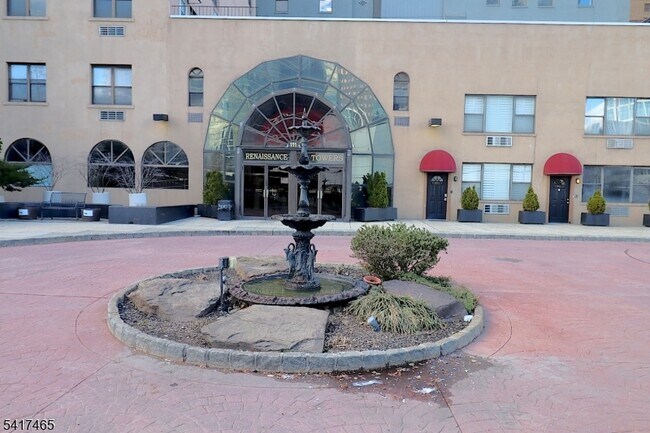 Building Photo - 111 Mulberry St