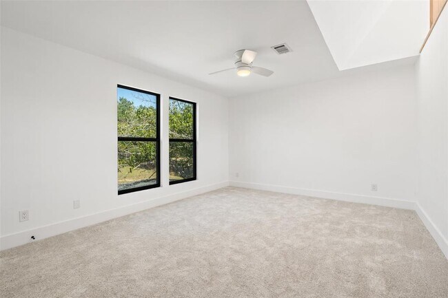 Building Photo - 1204 Pike Rd