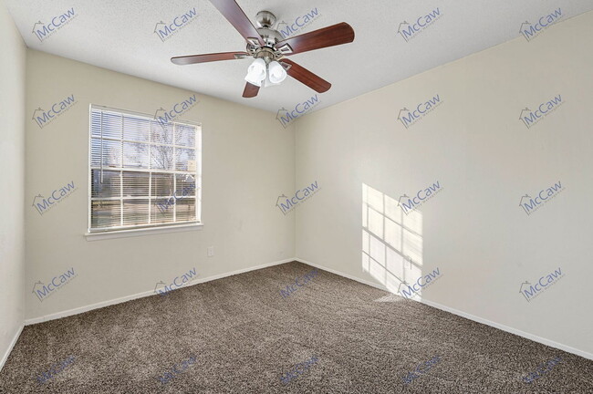 Building Photo - 15122 Marsha Dr