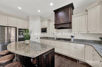 Building Photo - 222 Parkway Cir