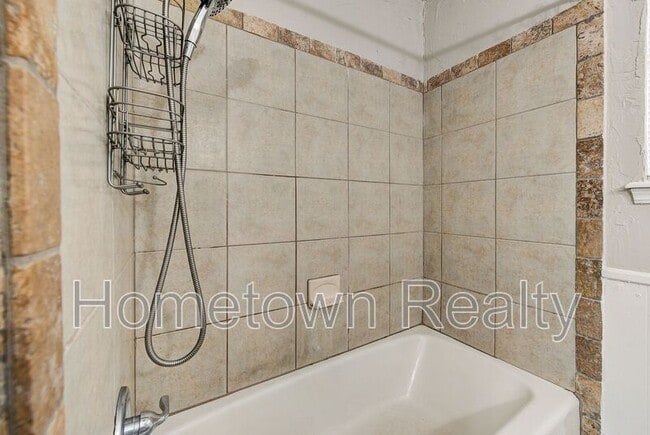 Building Photo - 333 NW 90th St