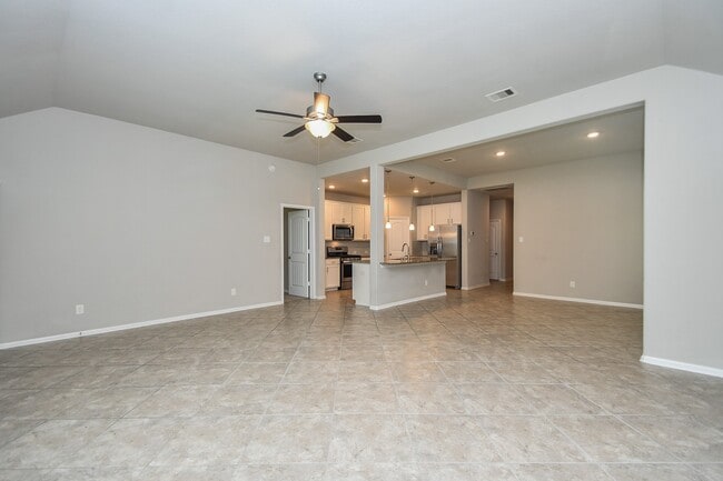 Building Photo - 18522 Hayden Pond Dr