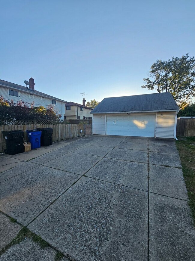 Building Photo - 15202 Aldene Ave