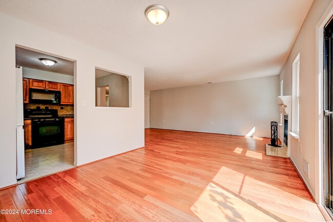 Building Photo - 44 Mariners Cove