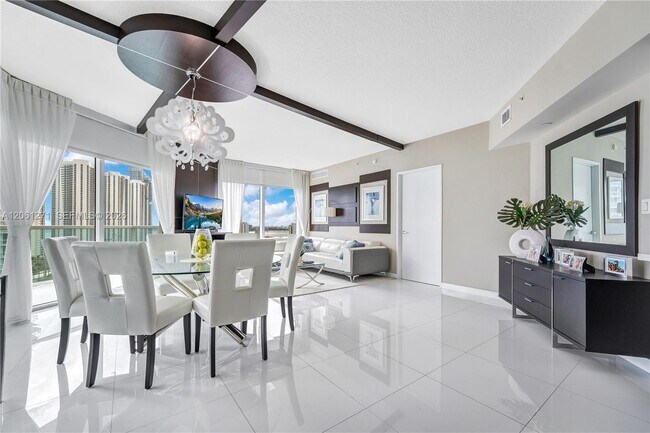Building Photo - 250 Sunny Isles Blvd