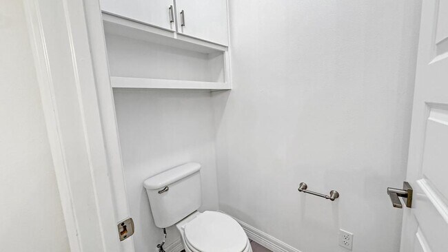 Building Photo - 5106 Sebastian Dr