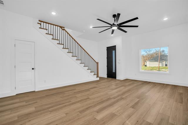 Building Photo - 305 Eggar St