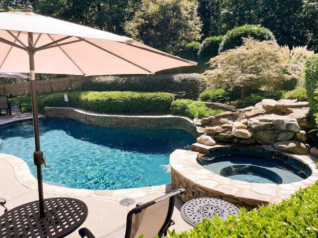 Building Photo - 3115 High Ridge Rd