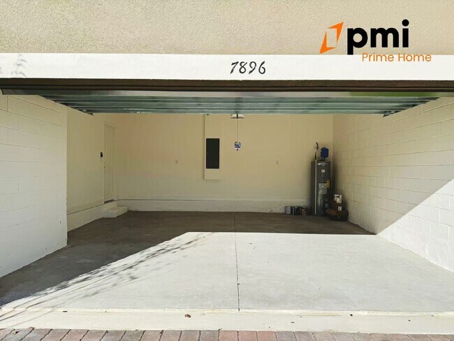 Building Photo - "Stunning 4-Bed Home with 2.5 Baths & Spac...
