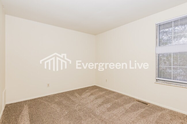 Building Photo - 7977 Mt Hood