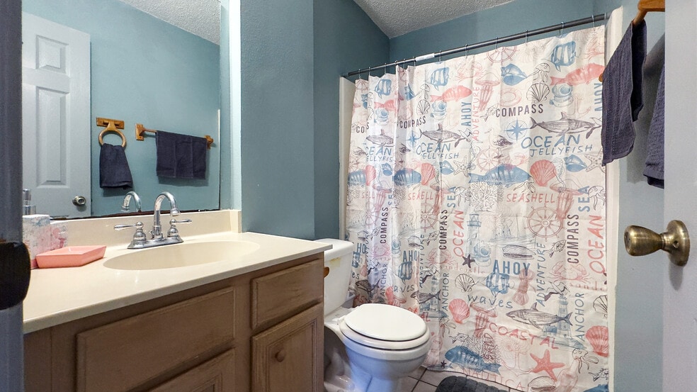 Building Photo - 15622 Cruiser St