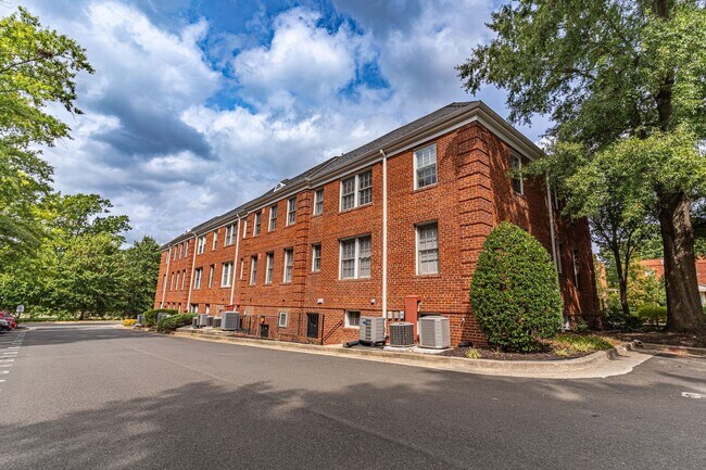 Building Photo - 610 Bashford Ln