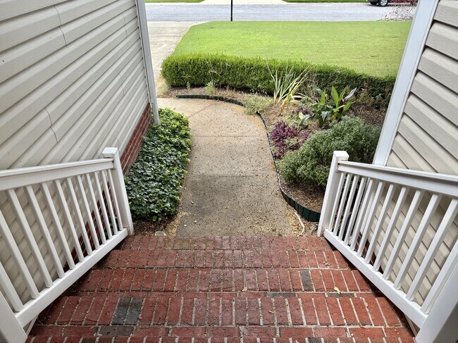 Building Photo - 3721 Stillwood Dr
