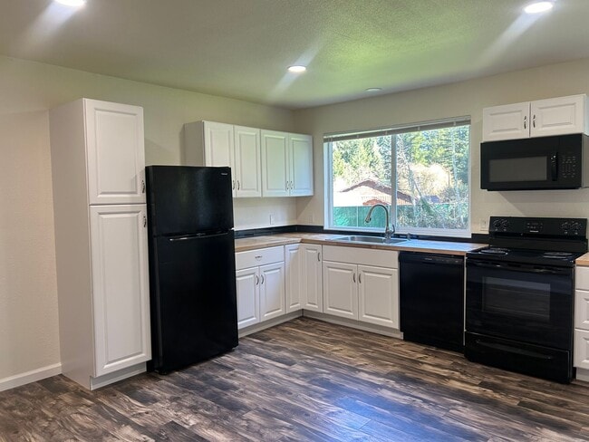 Building Photo - Pet Friendly ~ Rare Country Living Opportunity In Kneeland! 3 Bedroom, 1 Bathroom on 6 Acres
