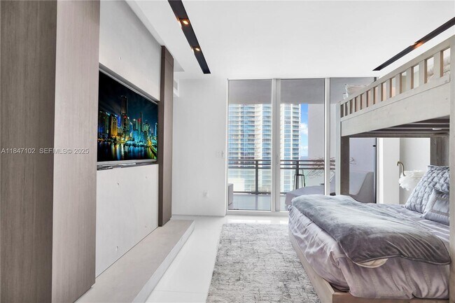 Building Photo - 3535 S Ocean Dr