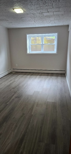 Building Photo - 61 Vanderburgh Ave