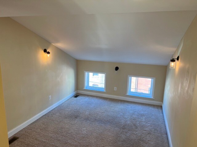 Empty 3rd floor bedroom - 217 S Regester St