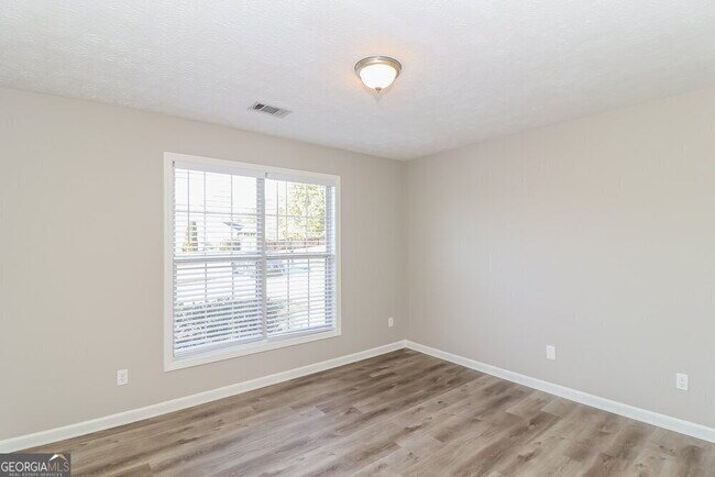 Building Photo - 1295 Mill Shyre Way