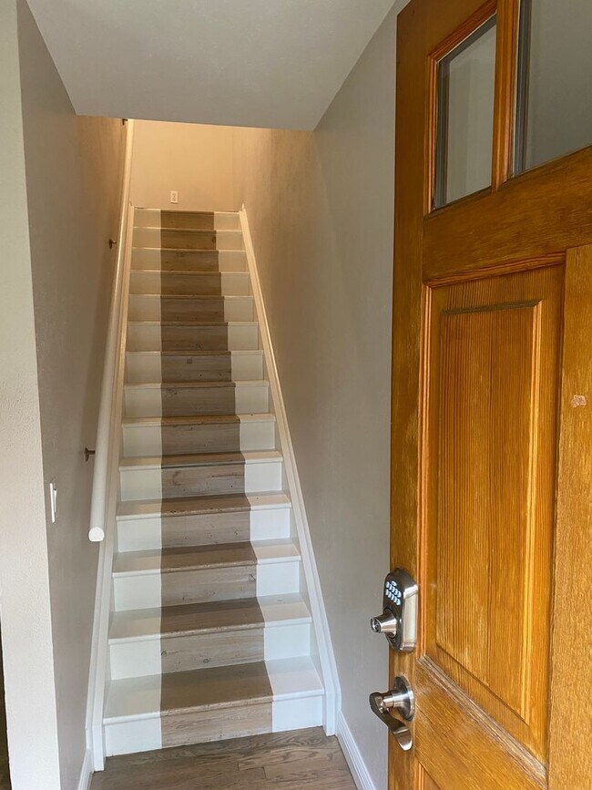 Building Photo - Charming North Boulder 3 Bedroom Townhouse