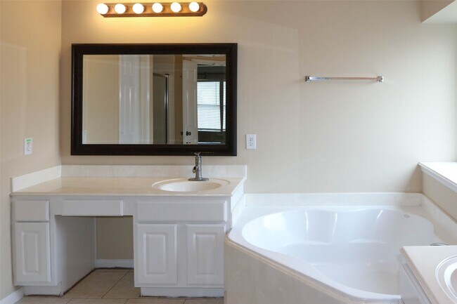 Building Photo - 18611 Peralta Hill Ln