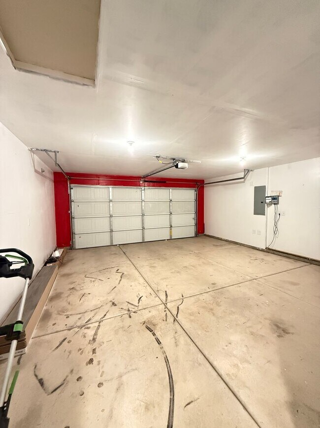 Building Photo - Charming 3 Bed / 2 Bath Home in Delta Estates – Medford