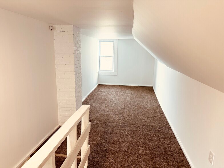 Building Photo - 96-98 Durnan St
