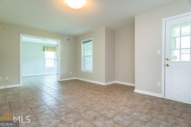 Building Photo - 225 Heritage Lake Dr