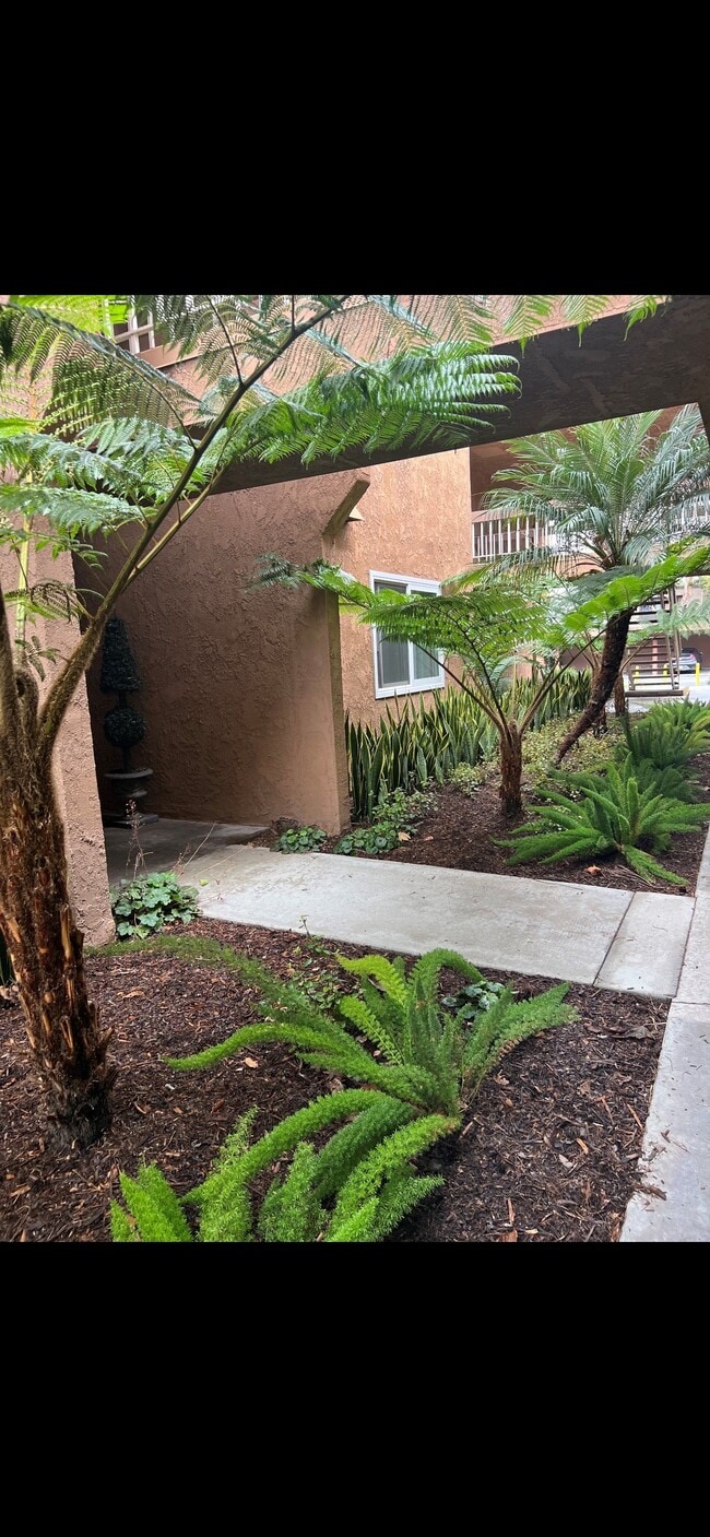 Building Photo - 6600 Warner Ave