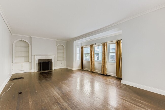 Building Photo - 7356 N Ashland Blvd