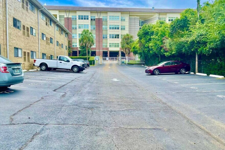 Building Photo - 253 Hayden Rd