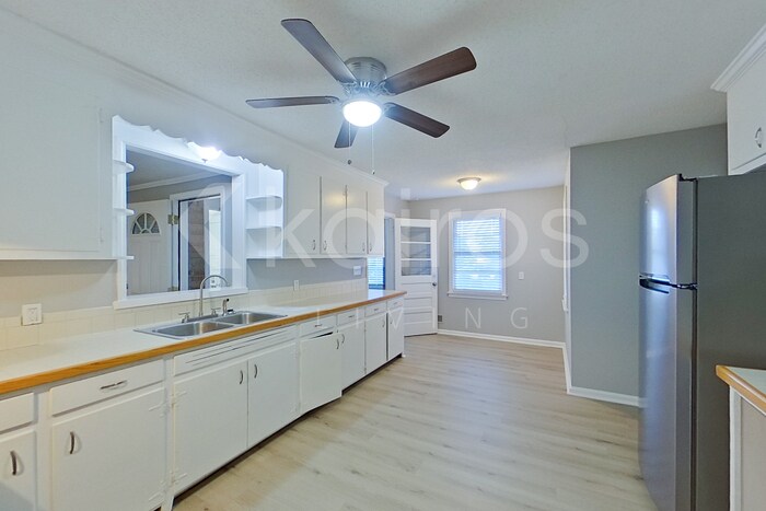 Building Photo - 1703 Morninghill Dr