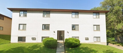 Building Photo - 725 Duggan Dr