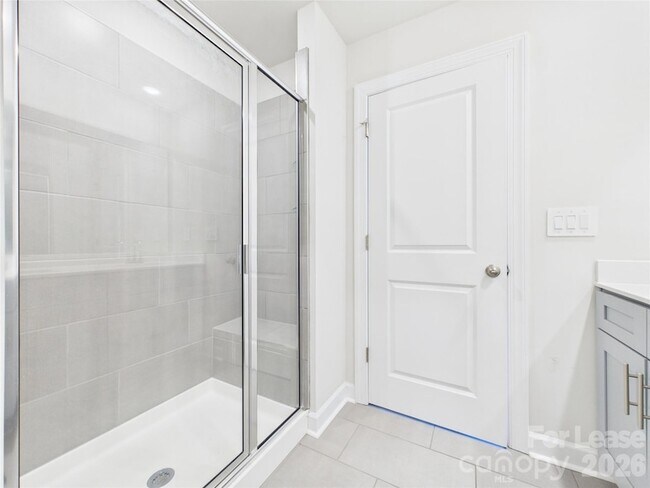 Building Photo - 1768 Braemar Vlg Dr