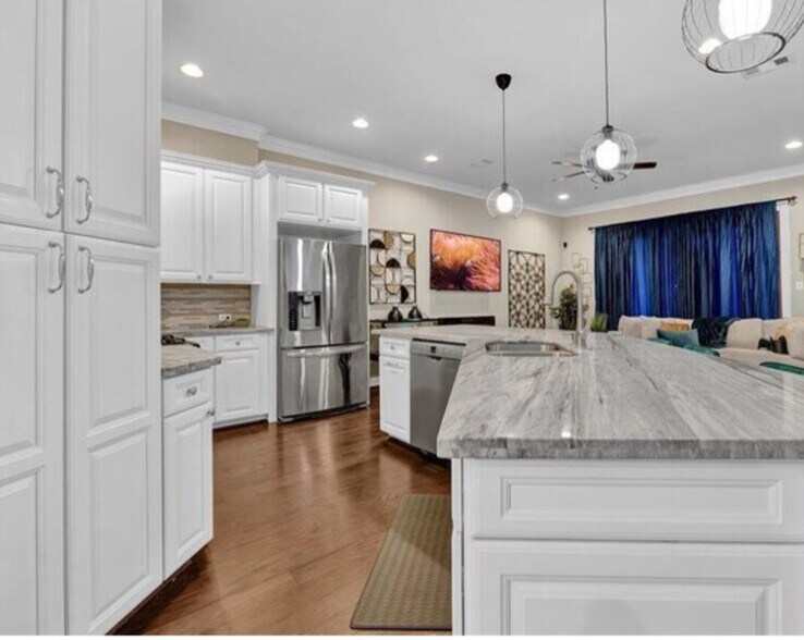 Building Photo - 14502 San Pietro Dr