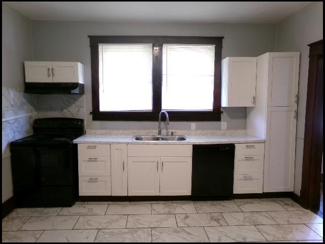 Building Photo - 2100 Valmar St