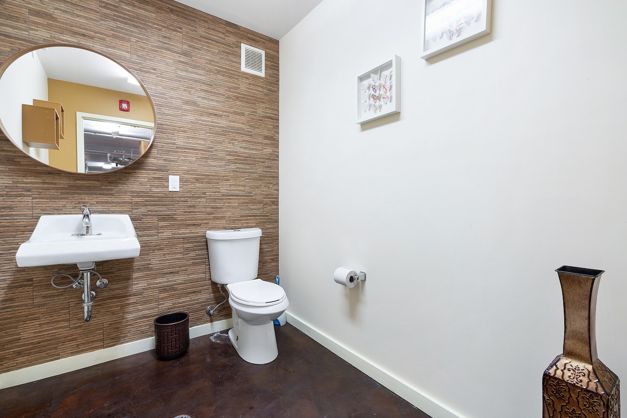 Building Photo - 10 Huron Ave